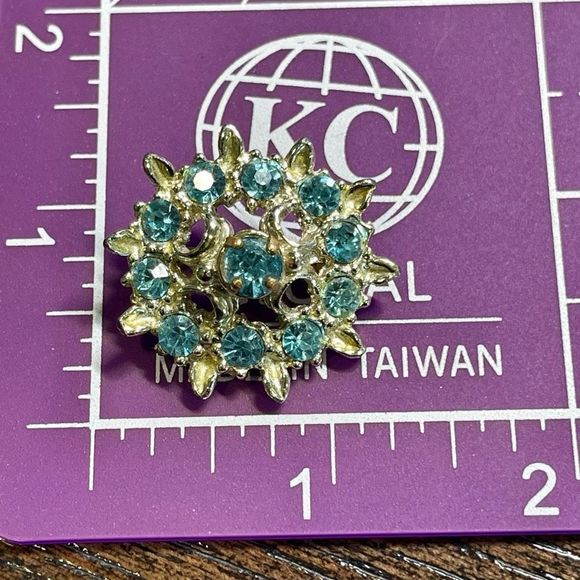 Vintage sky blue rhinestone brooch pin - Picture 4 of 4